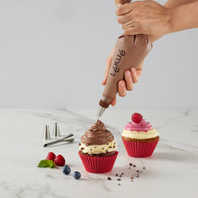 Load image into Gallery viewer, Lekue Reusable Piping Bag Set with 3 Nozzles - Clear