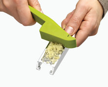Load image into Gallery viewer, Joseph Joseph Clean-Press Garlic Crusher - Green