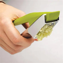 Load image into Gallery viewer, Joseph Joseph Clean-Press Garlic Crusher - Green