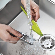 Load image into Gallery viewer, Joseph Joseph Clean-Press Garlic Crusher - Green