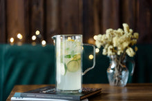 Load image into Gallery viewer, Vialli Design Double-Walled Carafe Diva - 1 Liter