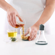 Load image into Gallery viewer, Lekue Dressing Shaker - 180ml
