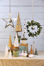 Load image into Gallery viewer, Ambiente White Wreath Napkins - Large