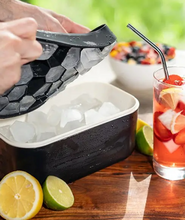 Load image into Gallery viewer, Lekue Ice Box and Silicone Ice Tray - Black