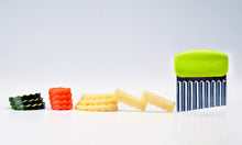Load image into Gallery viewer, Ibili Wavy Vegetable Slicer
