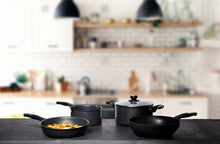 Load image into Gallery viewer, Tefal G6 Unlimited Wok Pan - 28cm