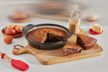 Load image into Gallery viewer, Tefal Crispybake Silicone Round Cake Mold - 24cm