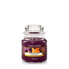 Load image into Gallery viewer, Yankee Candle Glass Jar Candle - Autumn Glow