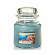 Load image into Gallery viewer, Yankee Candle Glass Jar Candle - Riviera Escape