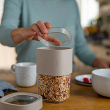 Load image into Gallery viewer, Lekue Flip Storage Accessories / Lids for Pouring or Sprinkling - Pack of 2
