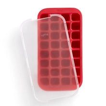 Load image into Gallery viewer, Lekue Industrial Ice Tray With Lid - Red
