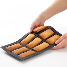 Load image into Gallery viewer, Lekue Silicone Baking Financier Mold with 9 Cavities - Black
