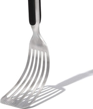 Load image into Gallery viewer, OXO Good Grips Grilling Precision Turner - Stainless Steel, close up of turner.
