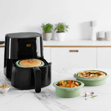 Load image into Gallery viewer, Lekue Silicone Mold for Air-fryer - 20cm Diameter, Green
