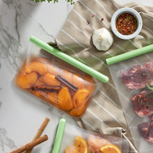 Load image into Gallery viewer, Lekue Flat Reusable Sealing Bag - 1 Piece, 500ml
