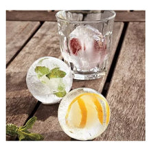 Load image into Gallery viewer, Ibili Gin &amp; Tonic Ice Balls Molds (5.5cm) - Set of 4 pieces
