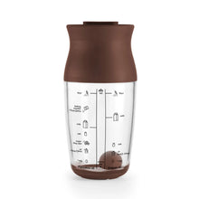 Load image into Gallery viewer, Lekue Crepes and Pancake Shaker - 500ml
