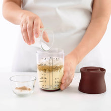 Load image into Gallery viewer, Lekue Crepes and Pancake Shaker - 500ml
