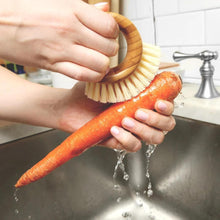 Load image into Gallery viewer, Full Circle The Ring Veggie &amp; Fruit Brush - Bamboo
