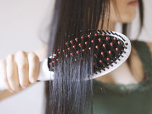 Load image into Gallery viewer, Beper Ionic 2-in-1 Straightening Brush with LCD Display - 55 Watts
