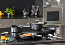 Load image into Gallery viewer, Tefal G6 Unlimited Wok Pan - 28cm
