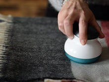 Load image into Gallery viewer, Beper Rechargeable Lint Remover
