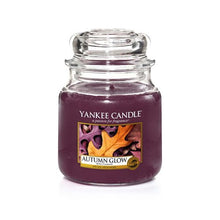Load image into Gallery viewer, Yankee Candle Glass Jar Candle - Autumn Glow
