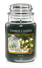 Load image into Gallery viewer, Yankee Candle Glass Jar Candle -  The Perfect Tree
